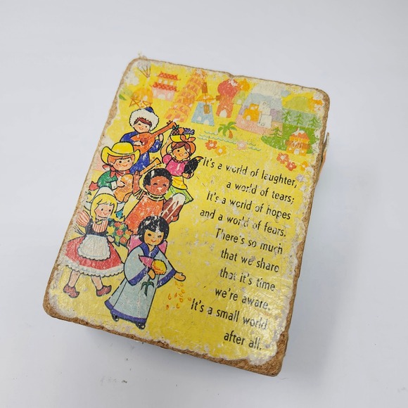 Fisher-Price It's a Small World Music Box Vintage 1977 Toy - Picture 1 of 6